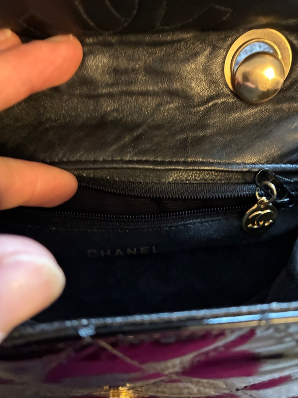 CHANEL Diana Black Patent Quilted Shoulder Bag with Gold Chain⭐️ - Picture 3 of 6
